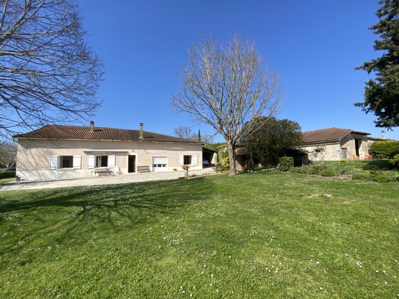 Propriété de Campagne avec Fort Potentiel Proche Chalais