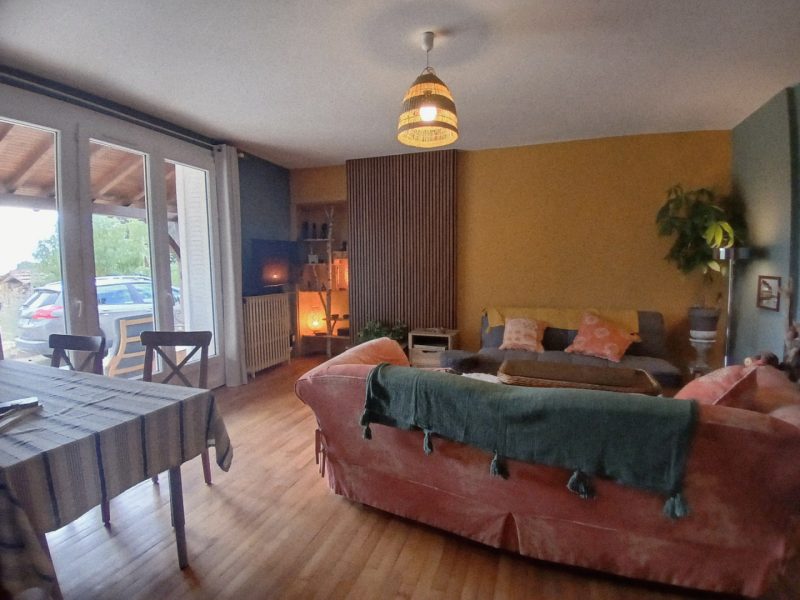 Maison 3 chambres de plain-pied à vendre St Pierre de Frugie Dordorgne