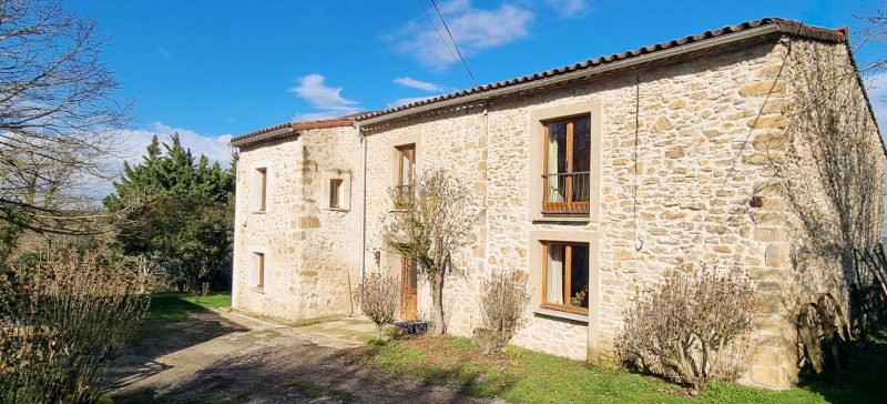 Magnifique ferme en pierre rénovée avec terrain, vues et intimité – à 10 minutes de Mirepoix